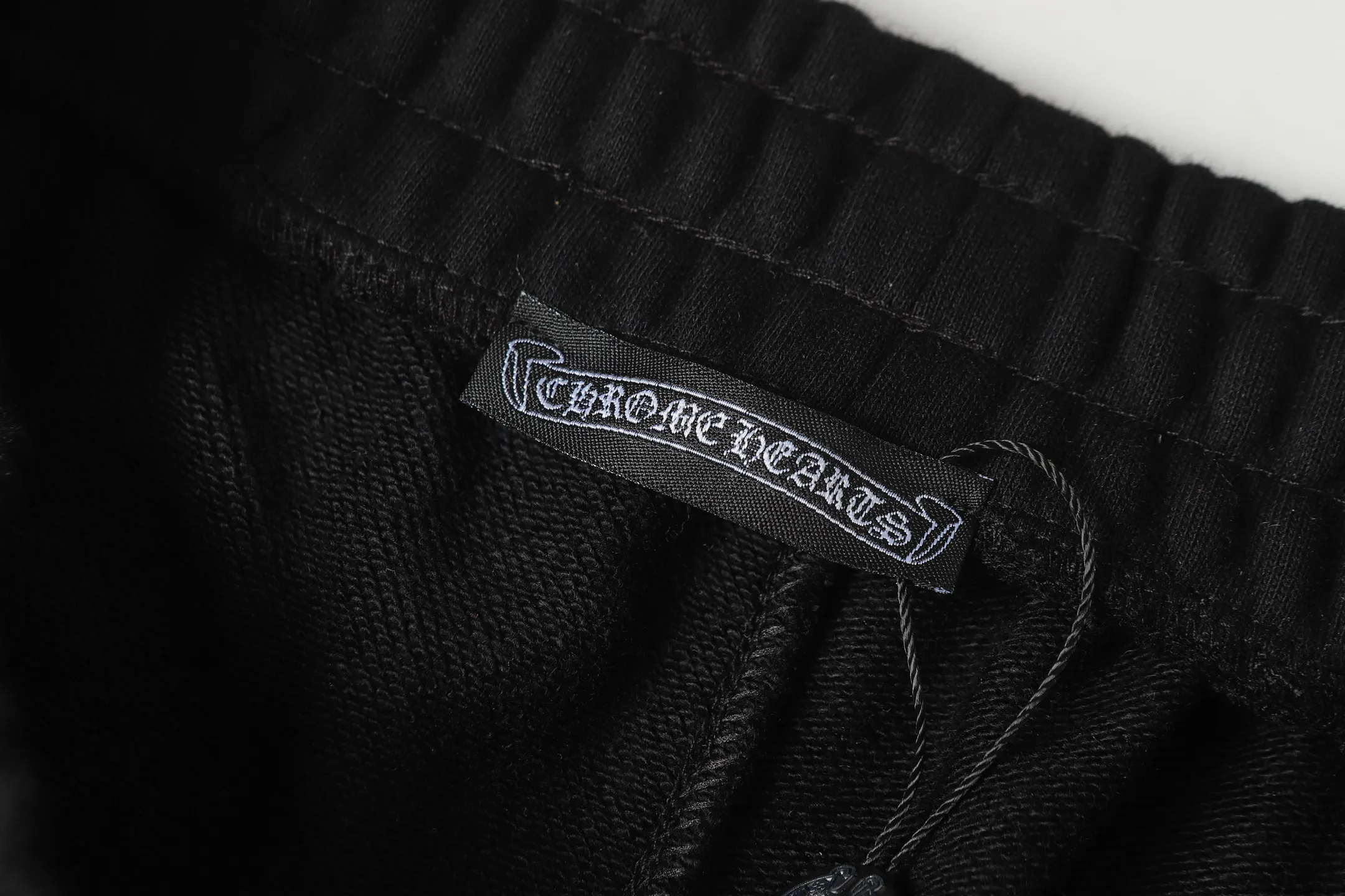 P270 #W5003 model, cross-border running quantity, please do not place an order if you pursue quality - Chrome Hearts/Chrome Hearts basic Sanskrit letter printed trousers, casual pants and sweatpants - High weight, high density and high quality, soft, delicate and skin-friendly wool, soft and silky to the touch, excellent warmth and skin-friendly properties - Custom-woven and custom-dyed, no color difference, no matter the fabric or workmanship details, beat the ordinary version on the market -Colour: black -Size: S M L XL